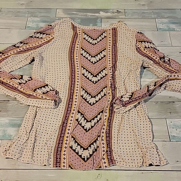 Gimmicks by BKE BoHo Long Sleeved Shirt/Top sz Small - Picture 4 of 5